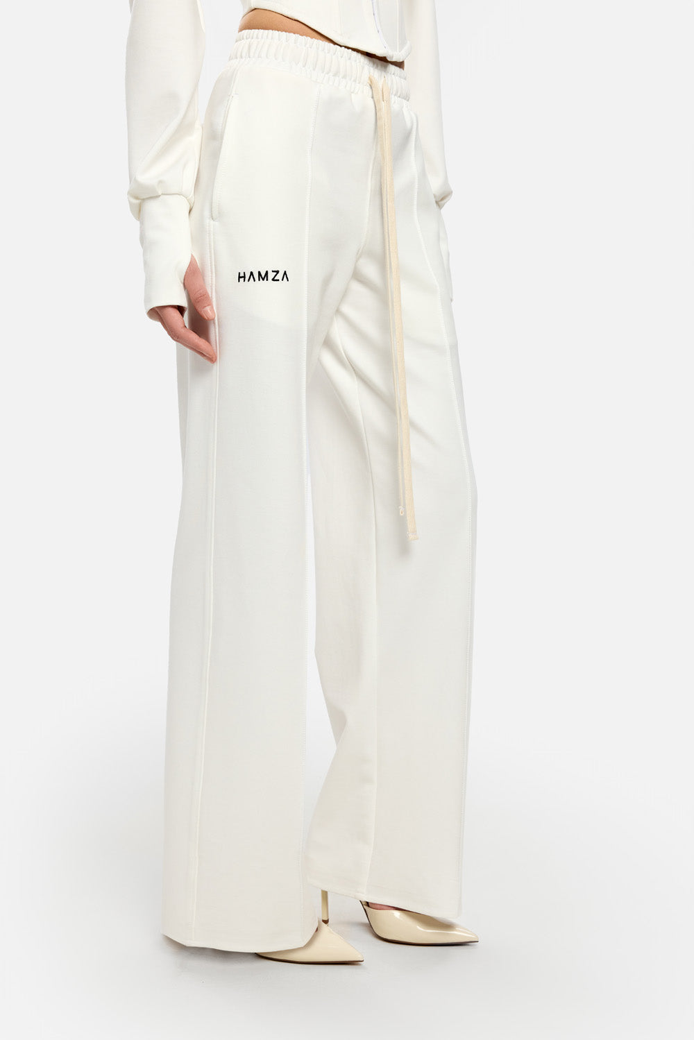 Pantaloni evazați Karol | Femei | Alb | Stil Modern & Elegant | Confort & Funcționalitate | Atelier Hamza