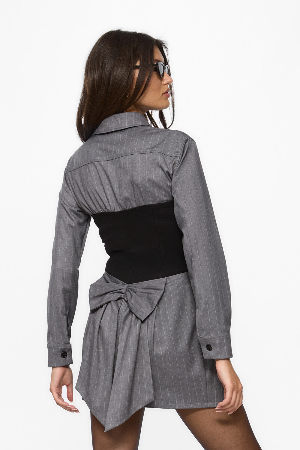 Czarna sukienka Lille z długimi rękawami