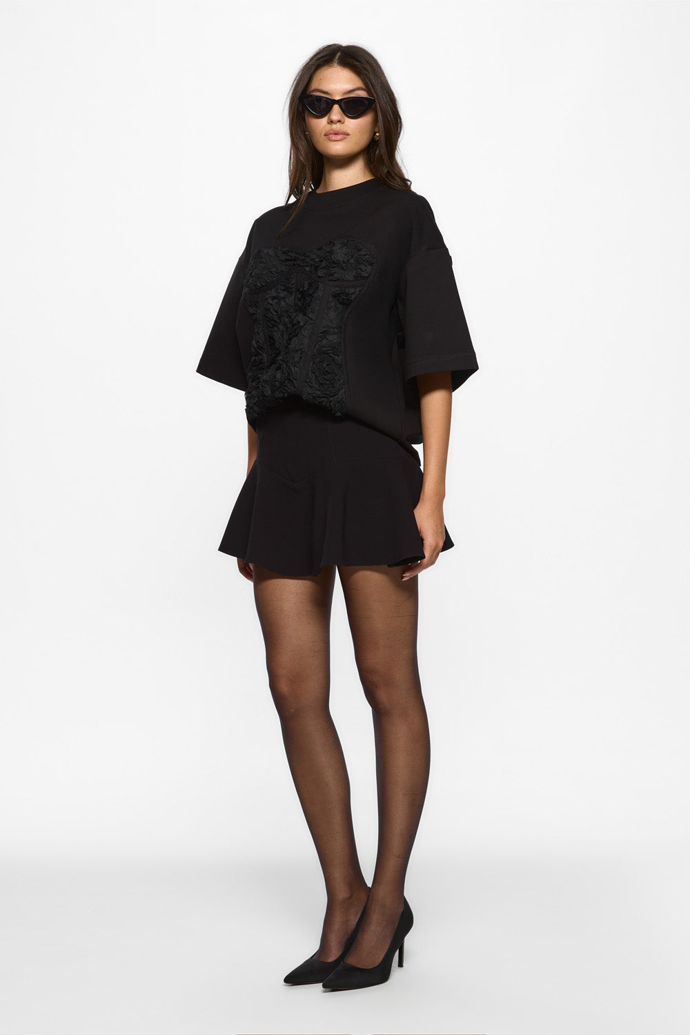 Beżowa koszulka Luna z aplikacją kokardek W