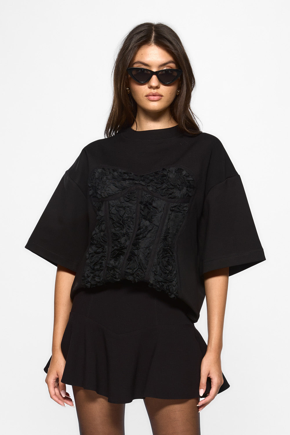 Beżowa koszulka Luna z aplikacją kokardek W