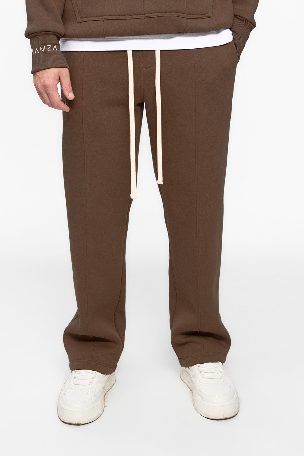 247 fleece Brown sweatpants with decorative stitching