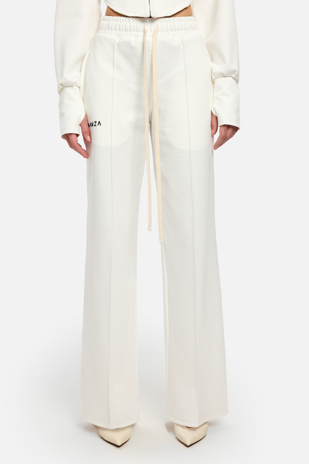 Pantaloni evazați Karol | Femei | Alb | Stil Modern & Elegant | Confort & Funcționalitate | Atelier Hamza