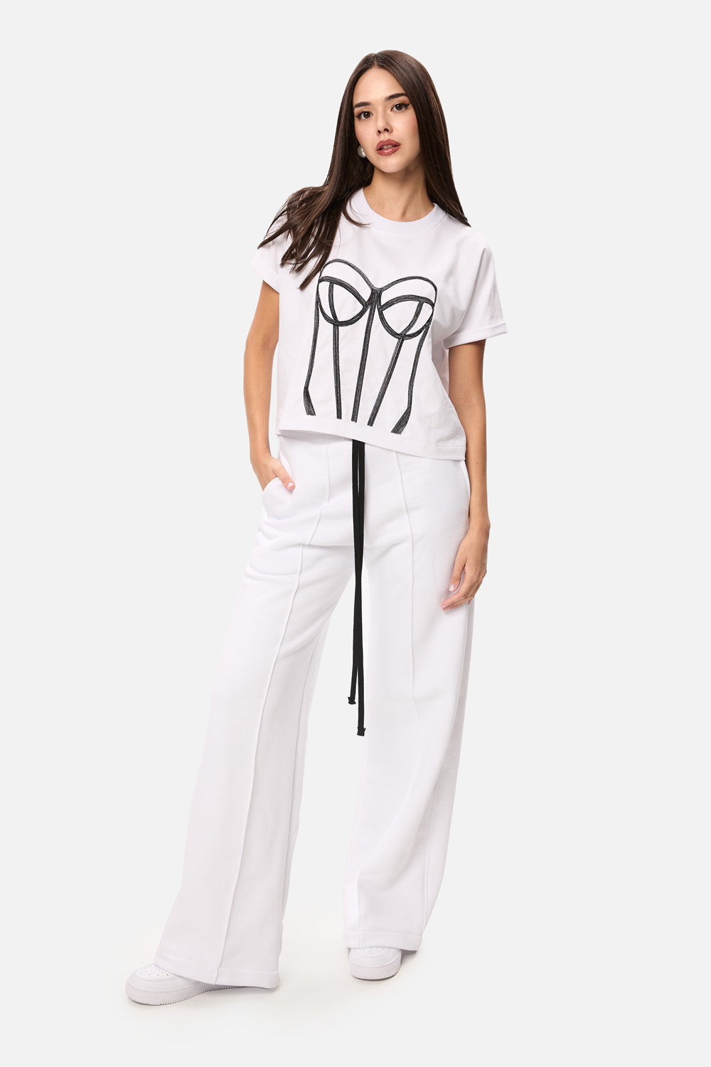 Tricou de femei cu broderi Muse | Confort & Eleganță | Alb | Atelier Hamza