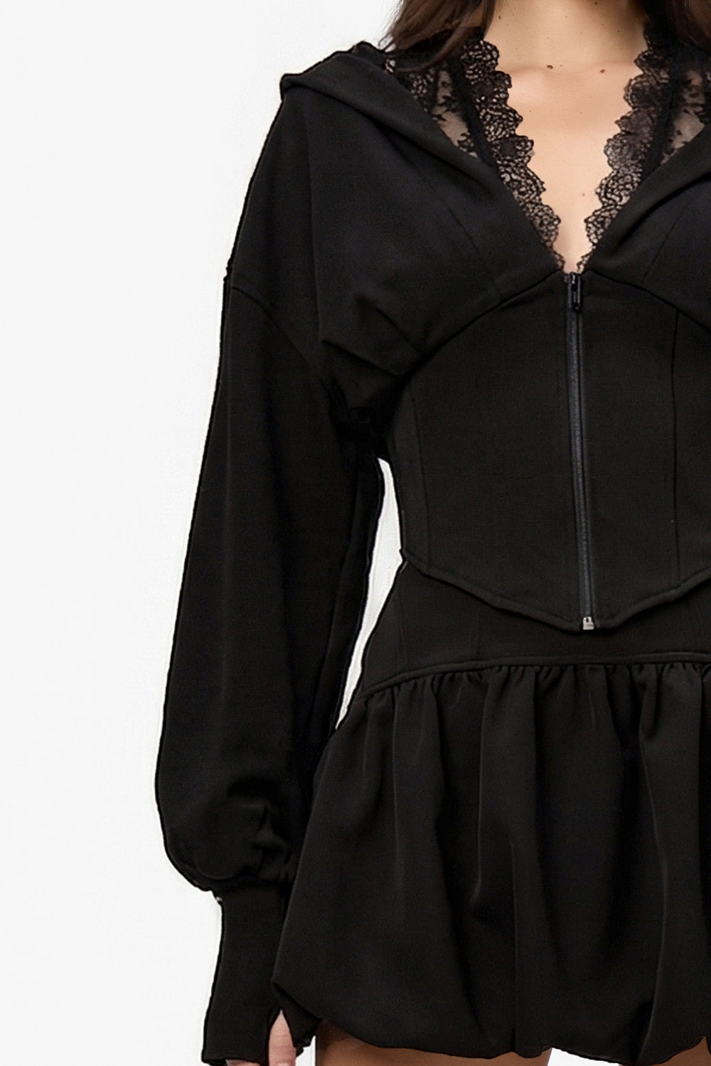 Czarna bluza z kapturem Karol z gorsetem