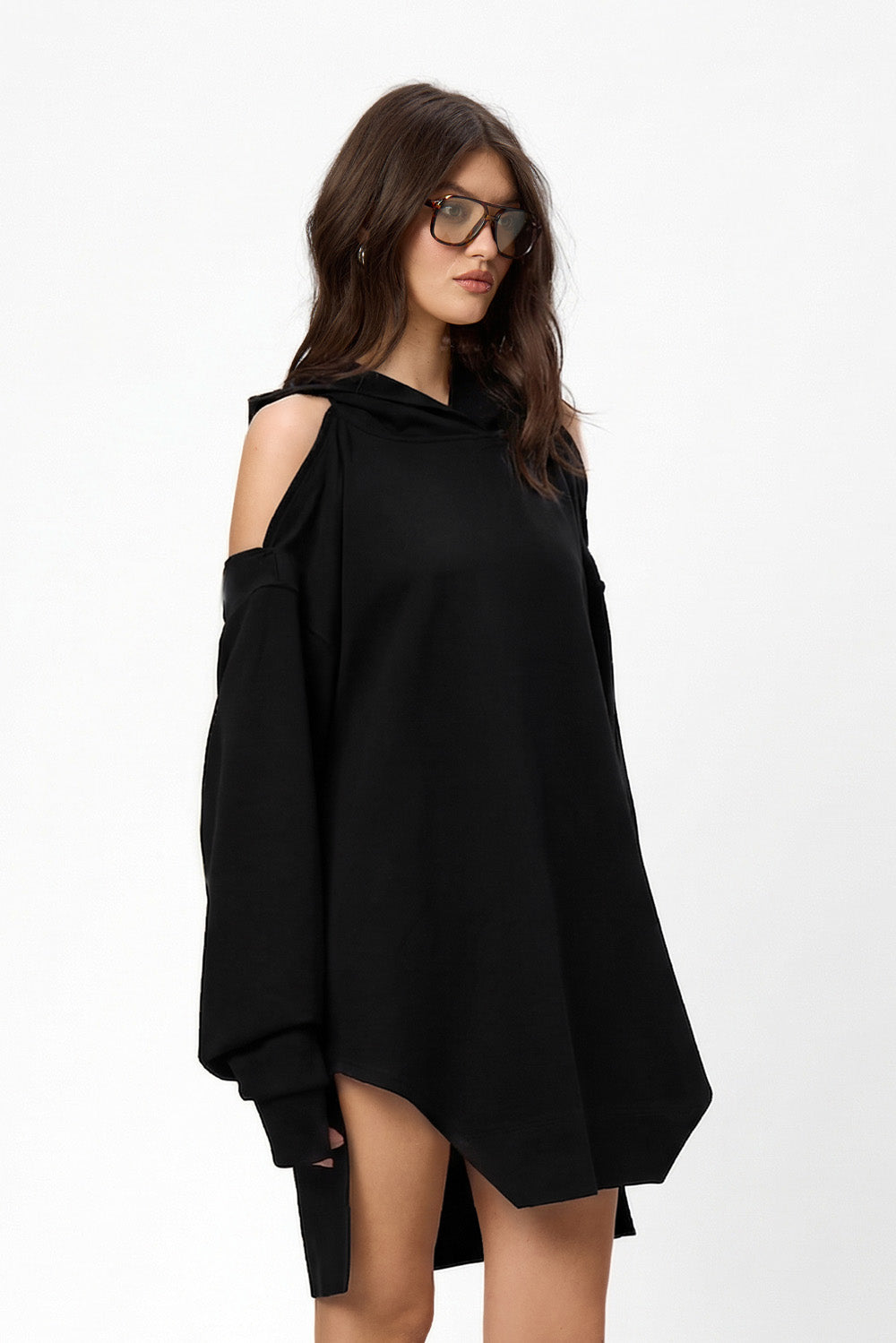 Czerwona bluza z kapturem FRAGILE wyszywana W