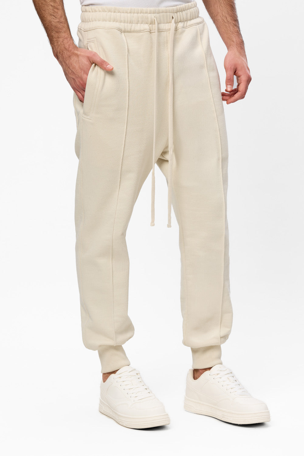 Czarne spodnie Crudo z niedokończonymi krawędziami