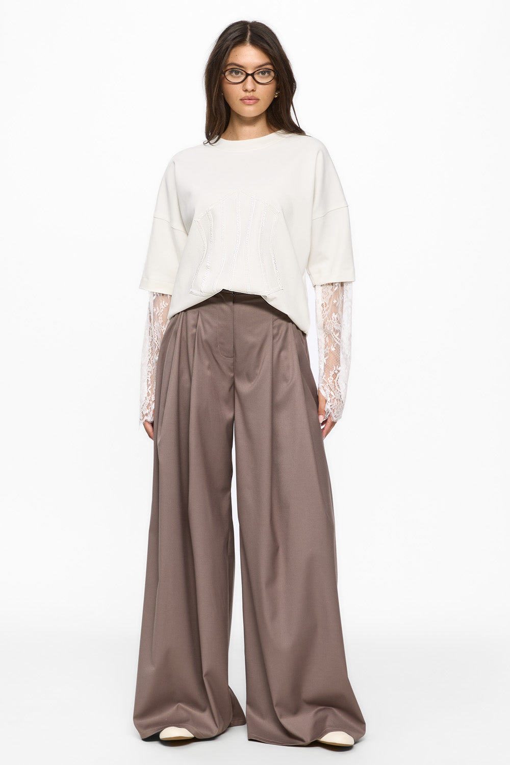Venice off-white Top with lace sleeves