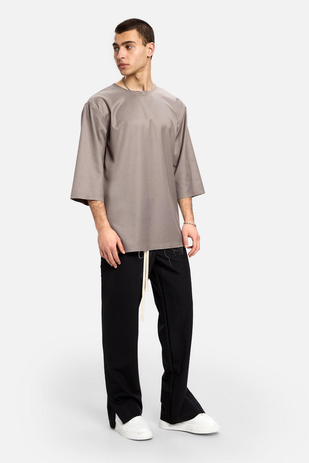 Tricou din stofa Thom | Bărbați | Bej | Stil Modern & Elegant | Confort & Funcționalitate | Atelier Hamza