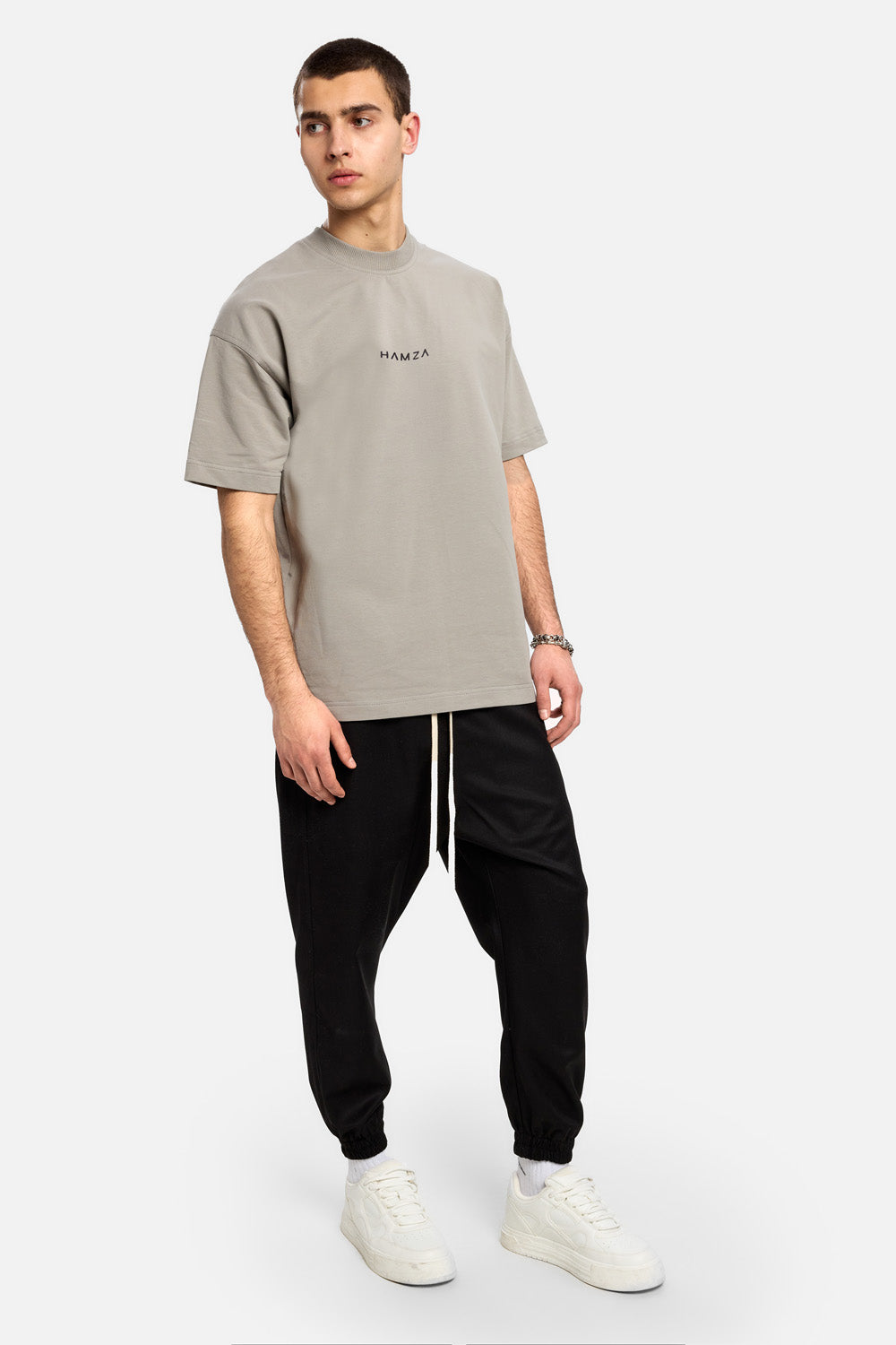 Tricou cu imprimeu Wings| Barbati | Gri | Stil Modern & Elegant | Confort & Funcționalitate | Atelier Hamza