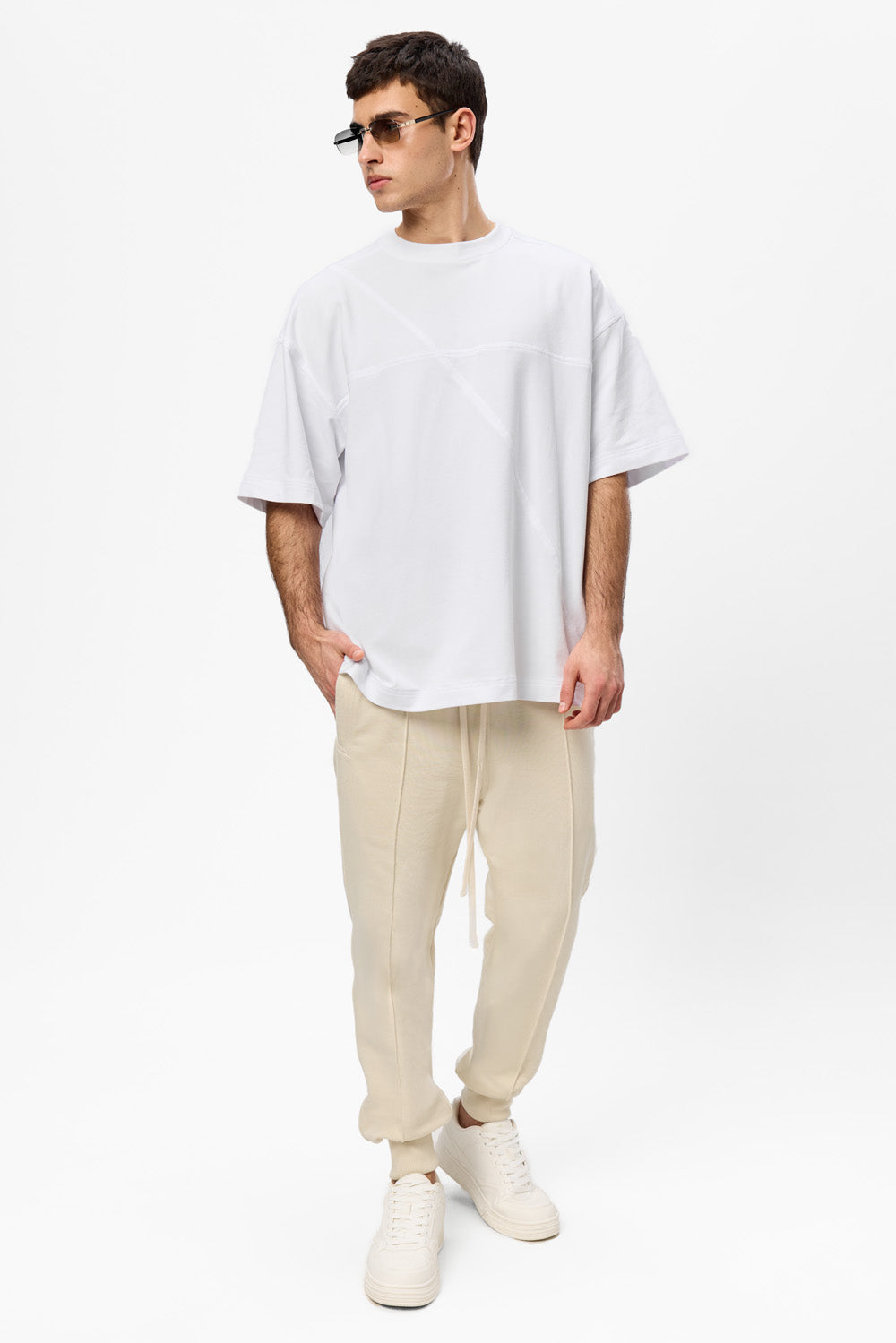 Czarne spodnie Crudo z niedokończonymi krawędziami