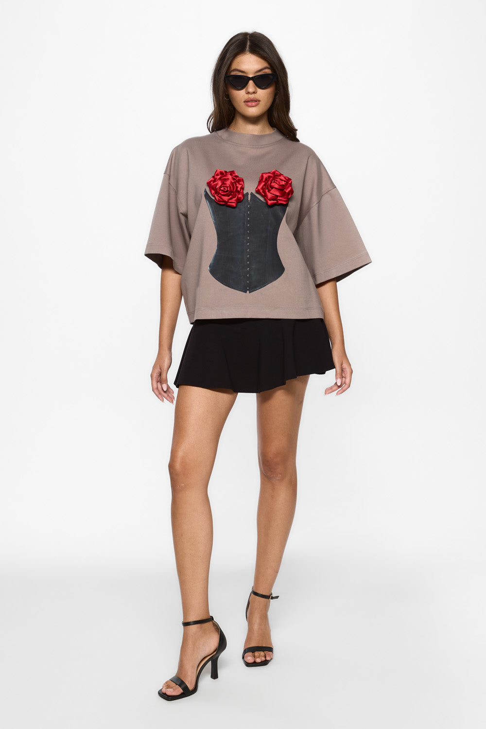  Koszulka Belle z kwiatową aplikacją w kolorze off-white W