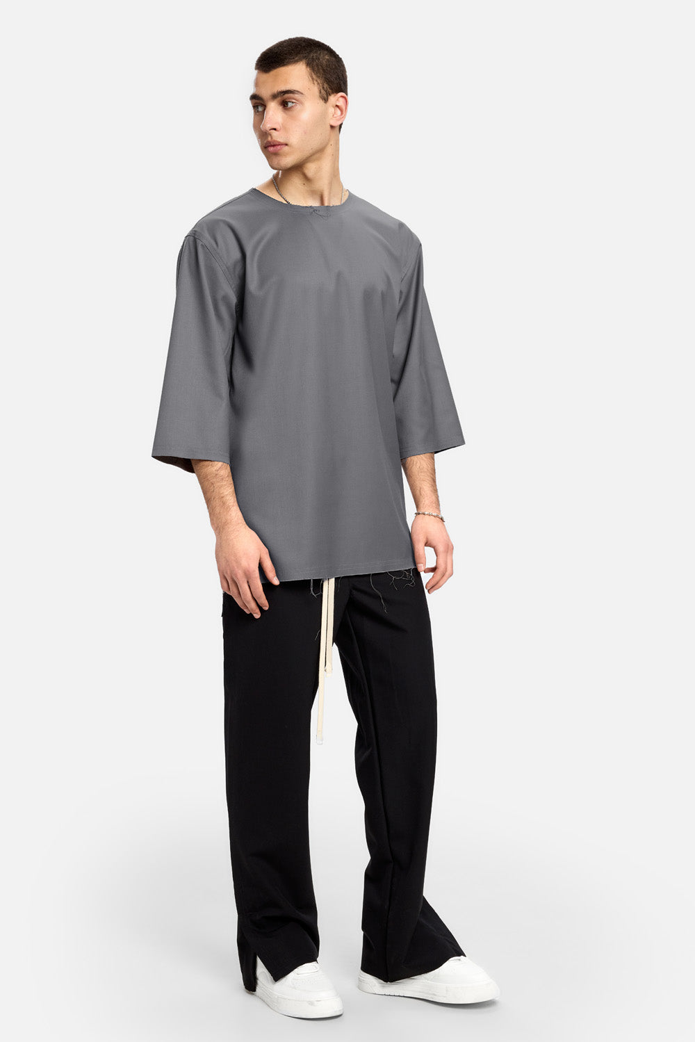 Tricou din stofă Thom | Bărbați | Gri | Stil Modern & Elegant | Confort & Funcționalitate | Atelier Hamza