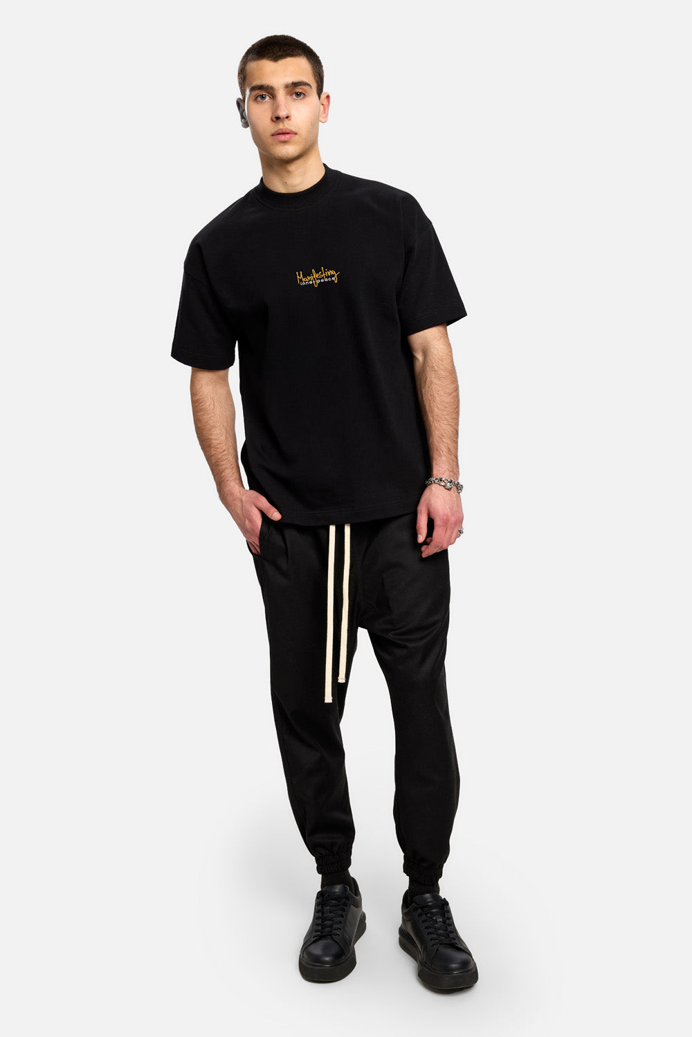 Tricou cu imprimeu Inner Peace | Bărbați | Negru | Stil Modern & Elegant | Confort & Funcționalitate | Atelier Hamza