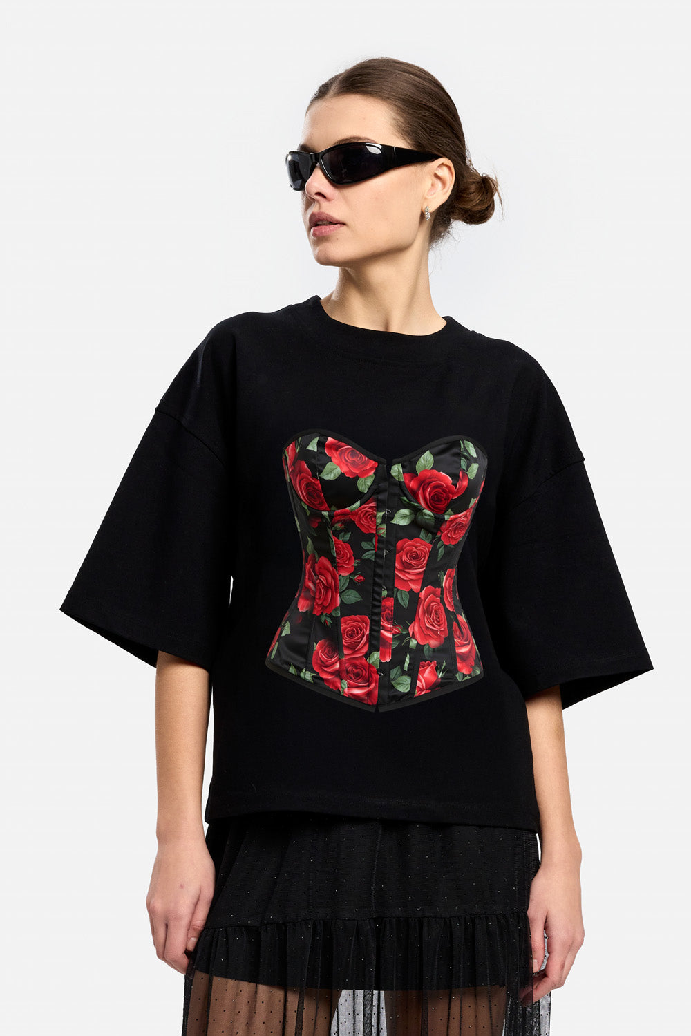 Tricou cu imprimeu Bouquet|  Femei | Negru | Stil Modern & Elegant | Confort & Funcționalitate | Atelier Hamza