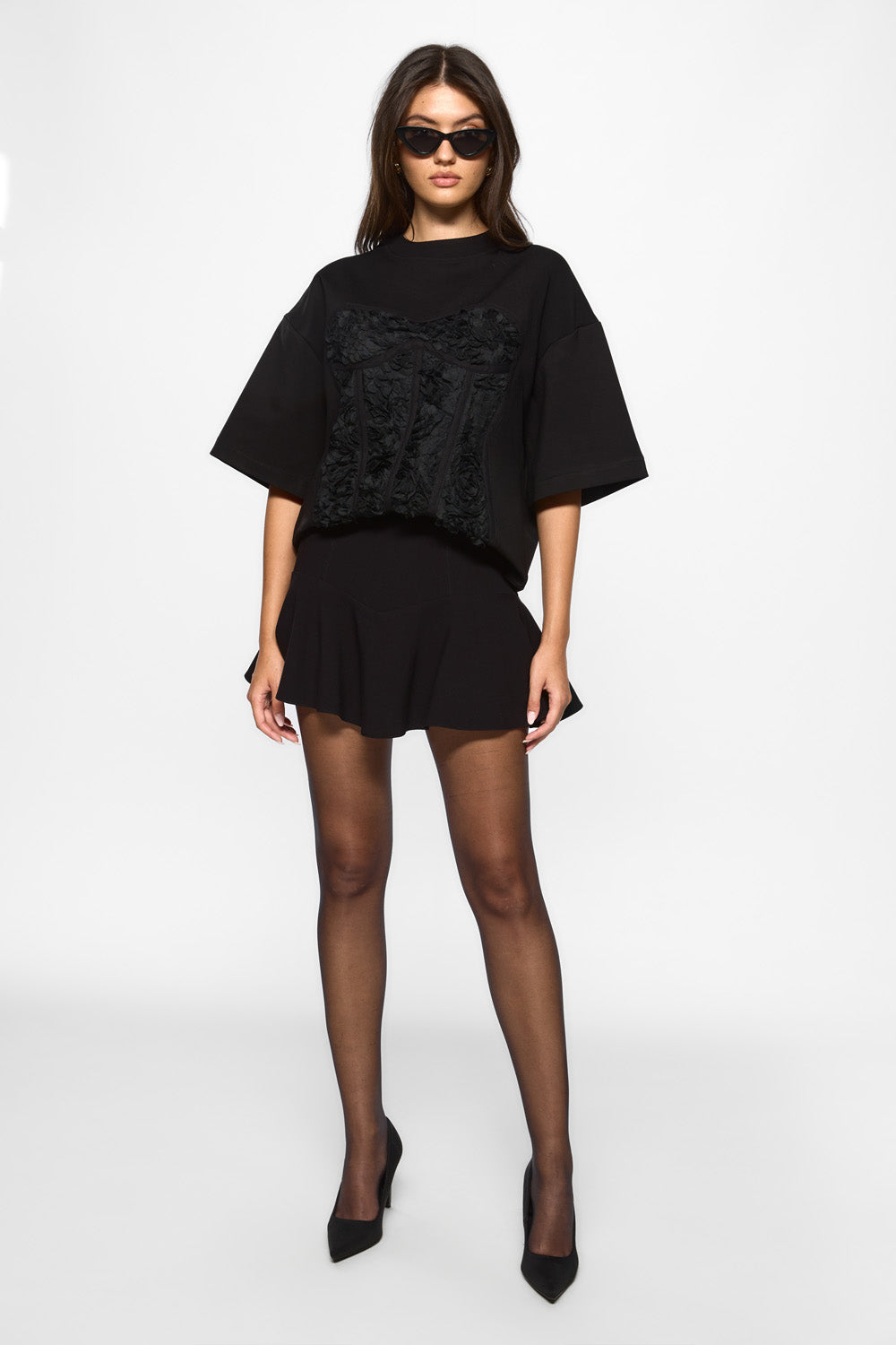 Beżowa koszulka Luna z aplikacją kokardek W