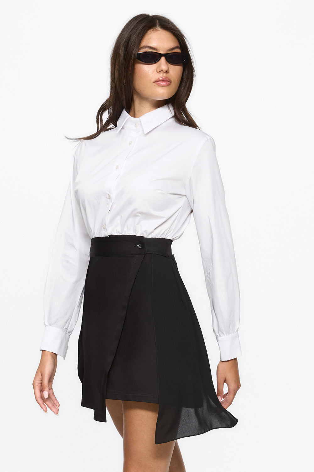 Czarna sukienka Lille z długimi rękawami