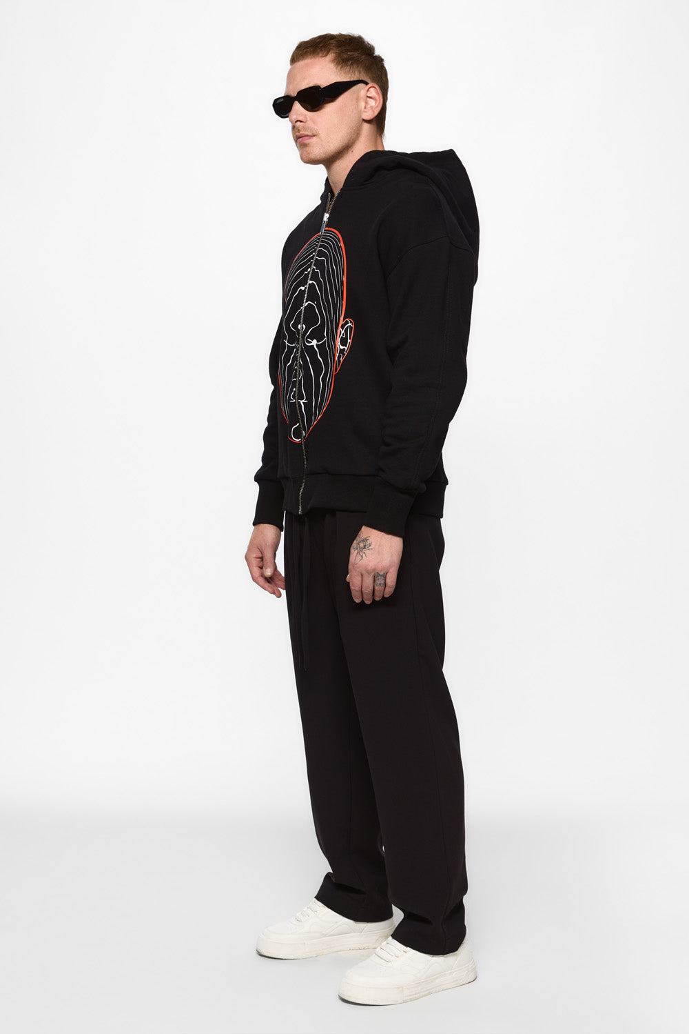 Bluza z kapturem z nadrukiem Fallen i zamkiem