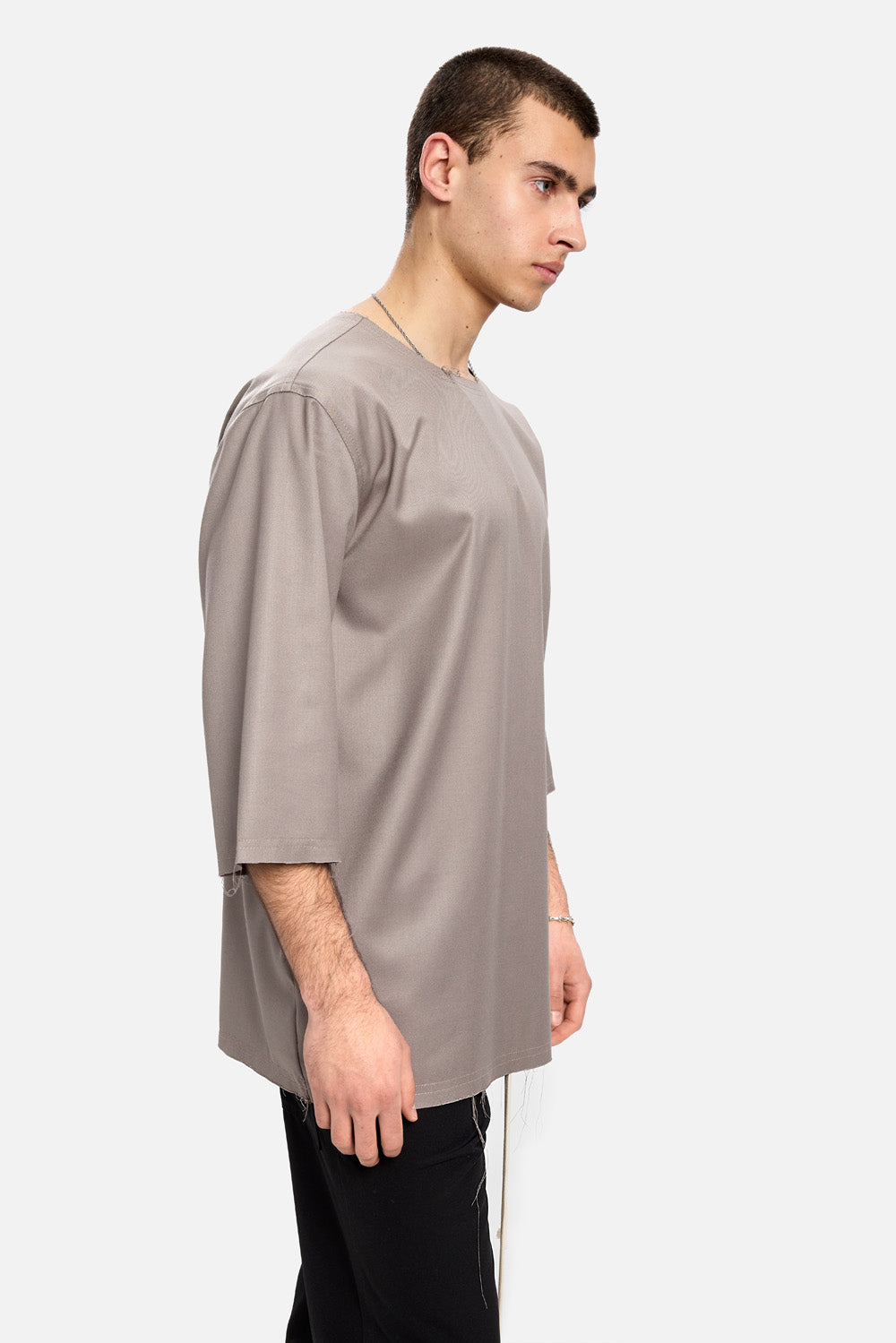 Tricou din stofa Thom | Bărbați | Bej | Stil Modern & Elegant | Confort & Funcționalitate | Atelier Hamza
