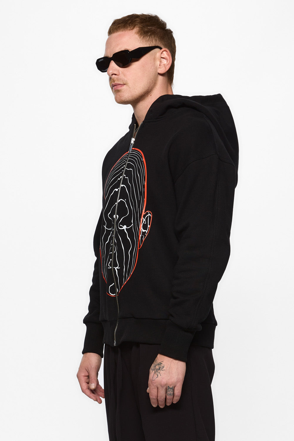 Bluza z kapturem z nadrukiem Fallen i zamkiem