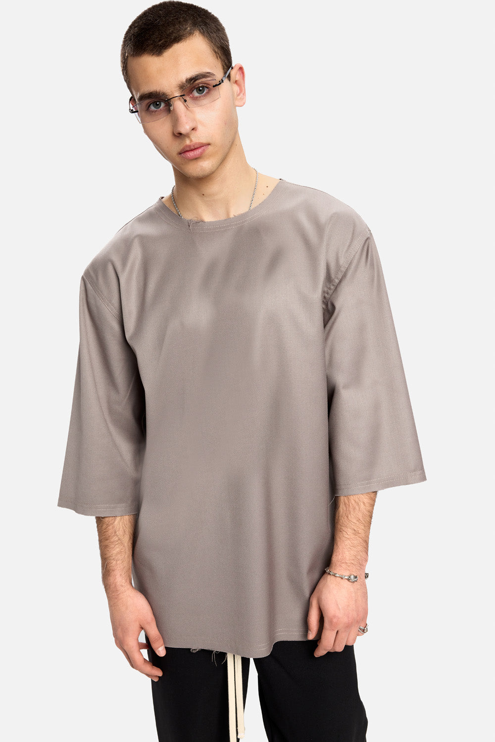 Tricou din stofa Thom | Bărbați | Bej | Stil Modern & Elegant | Confort & Funcționalitate | Atelier Hamza