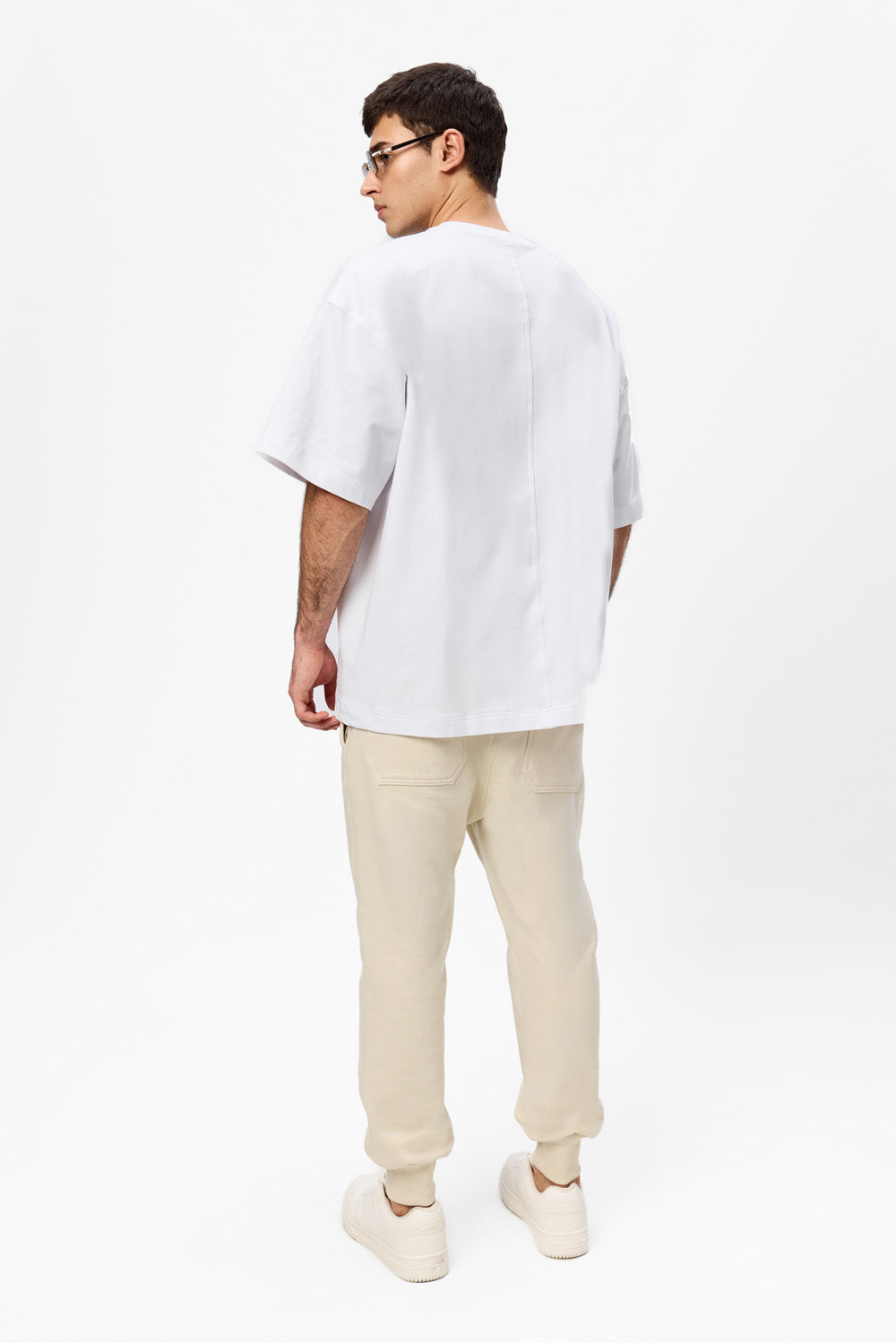 Czarne spodnie Crudo z niedokończonymi krawędziami