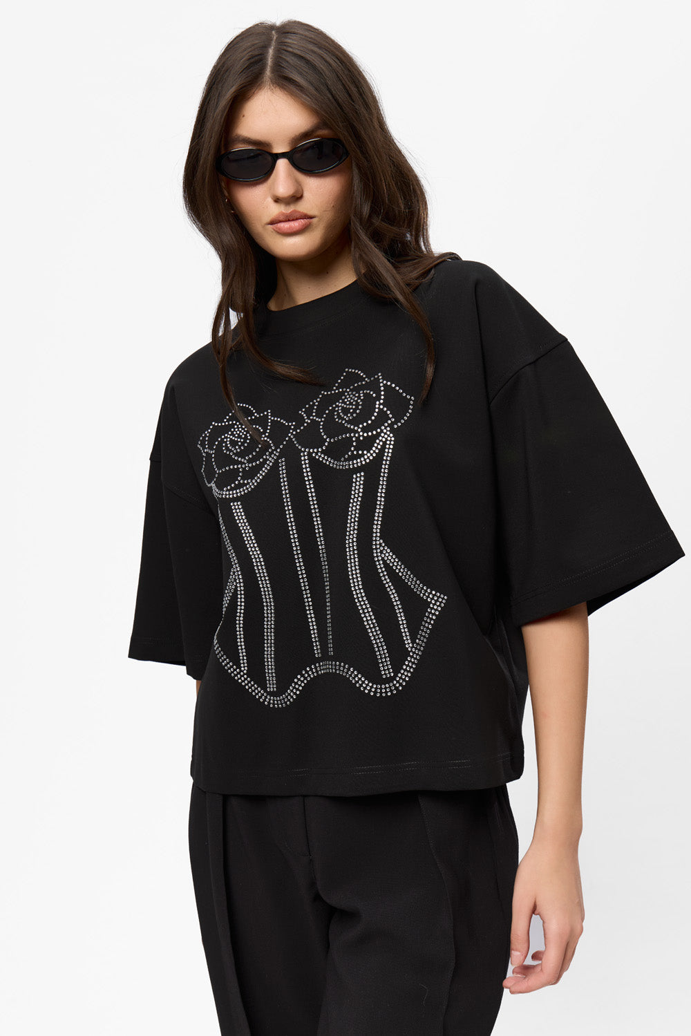 Koszulka Belle z kwiatową aplikacją w kolorze off-white W