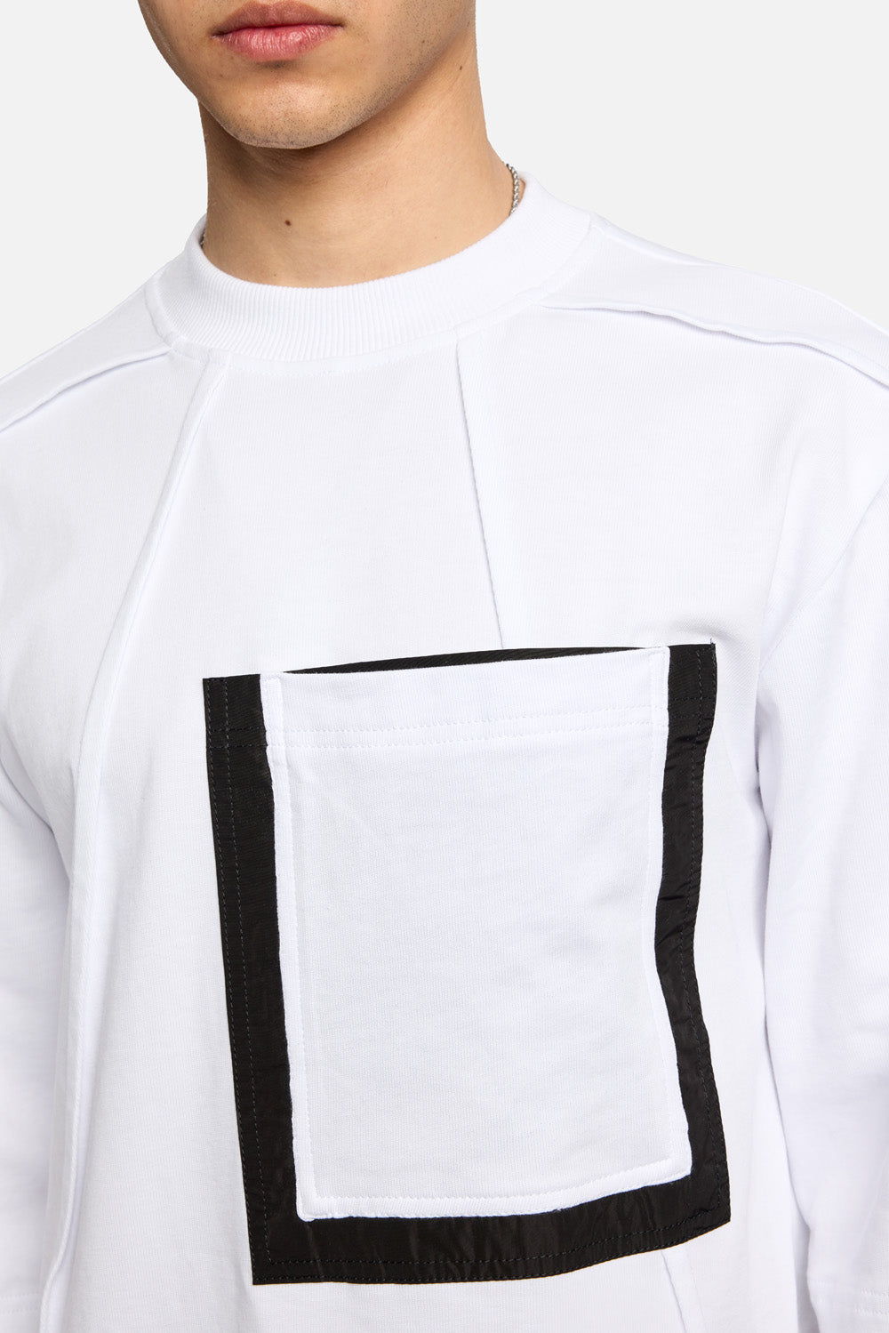 Pocket white T-shirt