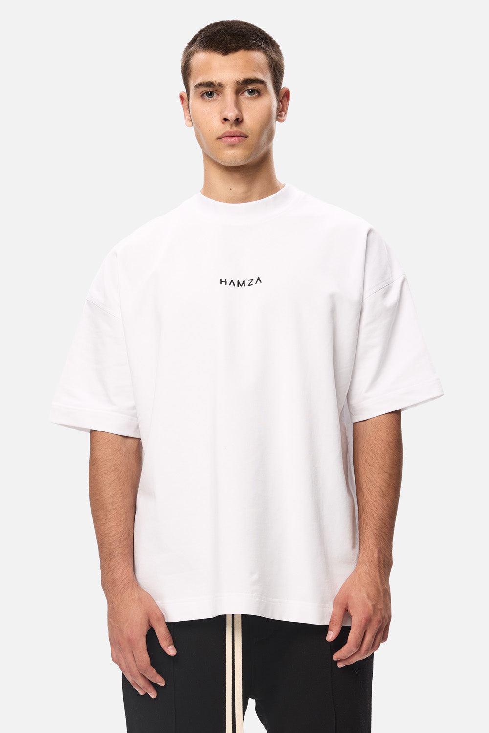 Tricou cu imprimeu Alpha 2.0 | Bărbați | Alb | Stil Modern & Elegant | Confort & Funcționalitate | Atelier Hamza