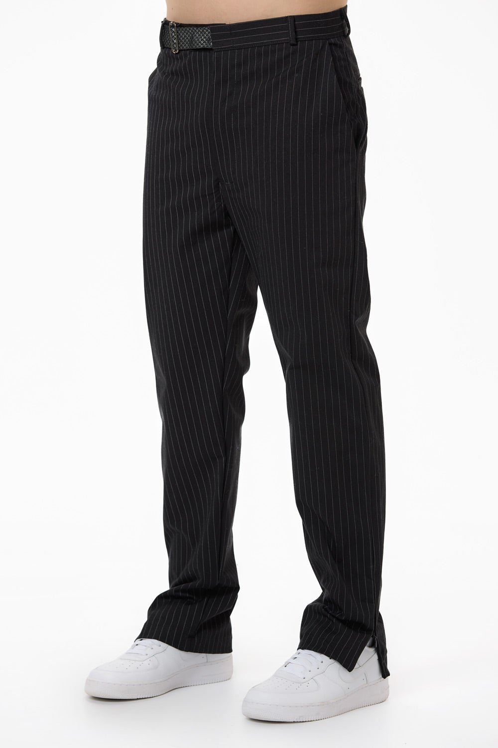 Pantaloni negri pentru bărbați cu decupaj "Monaco" de la Atelier Hamza, compuși din 97% bumbac și 3% elastan, textură moale