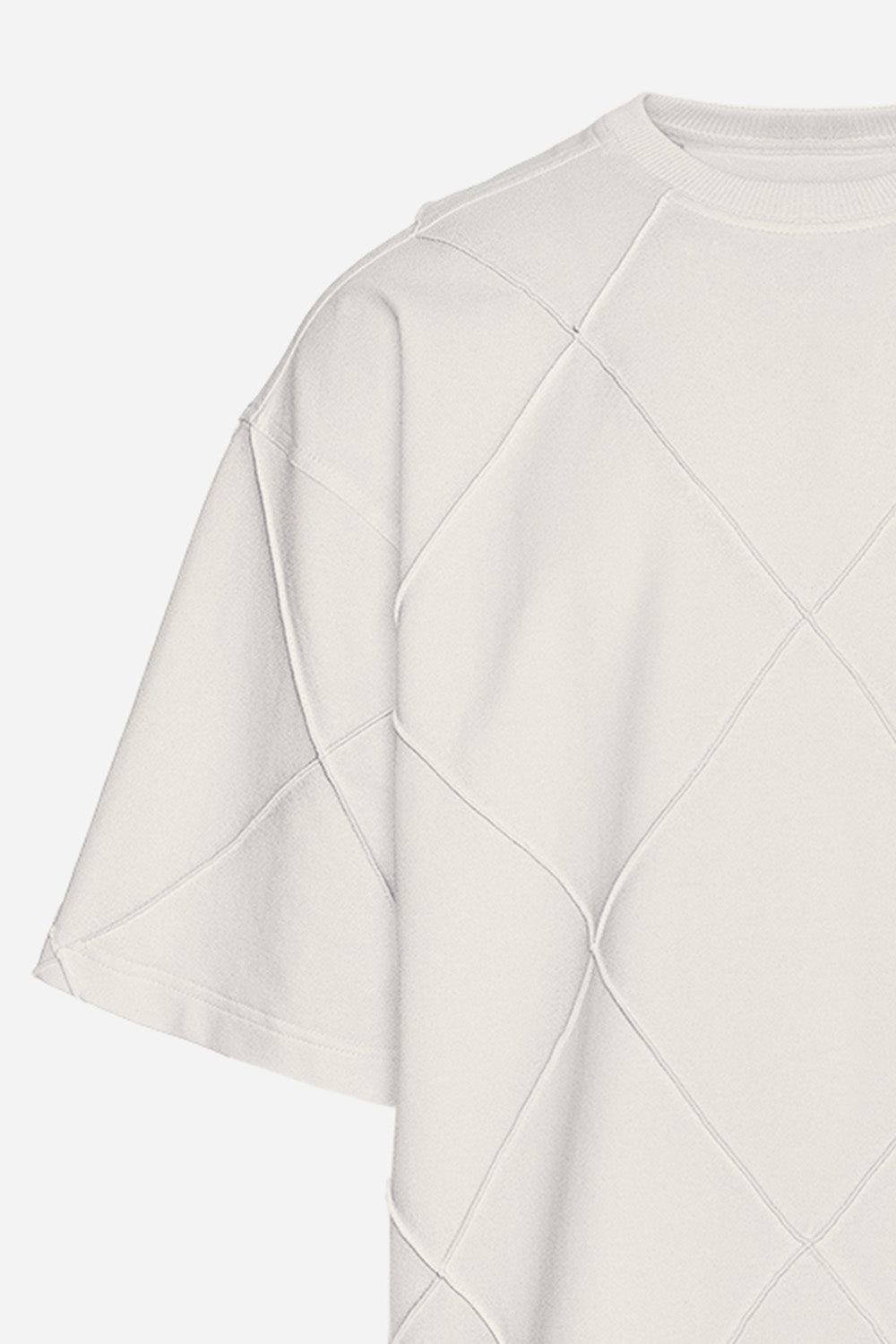 Detaliu cusătură decorativă a tricoului bărbați off-white din bumbac organic